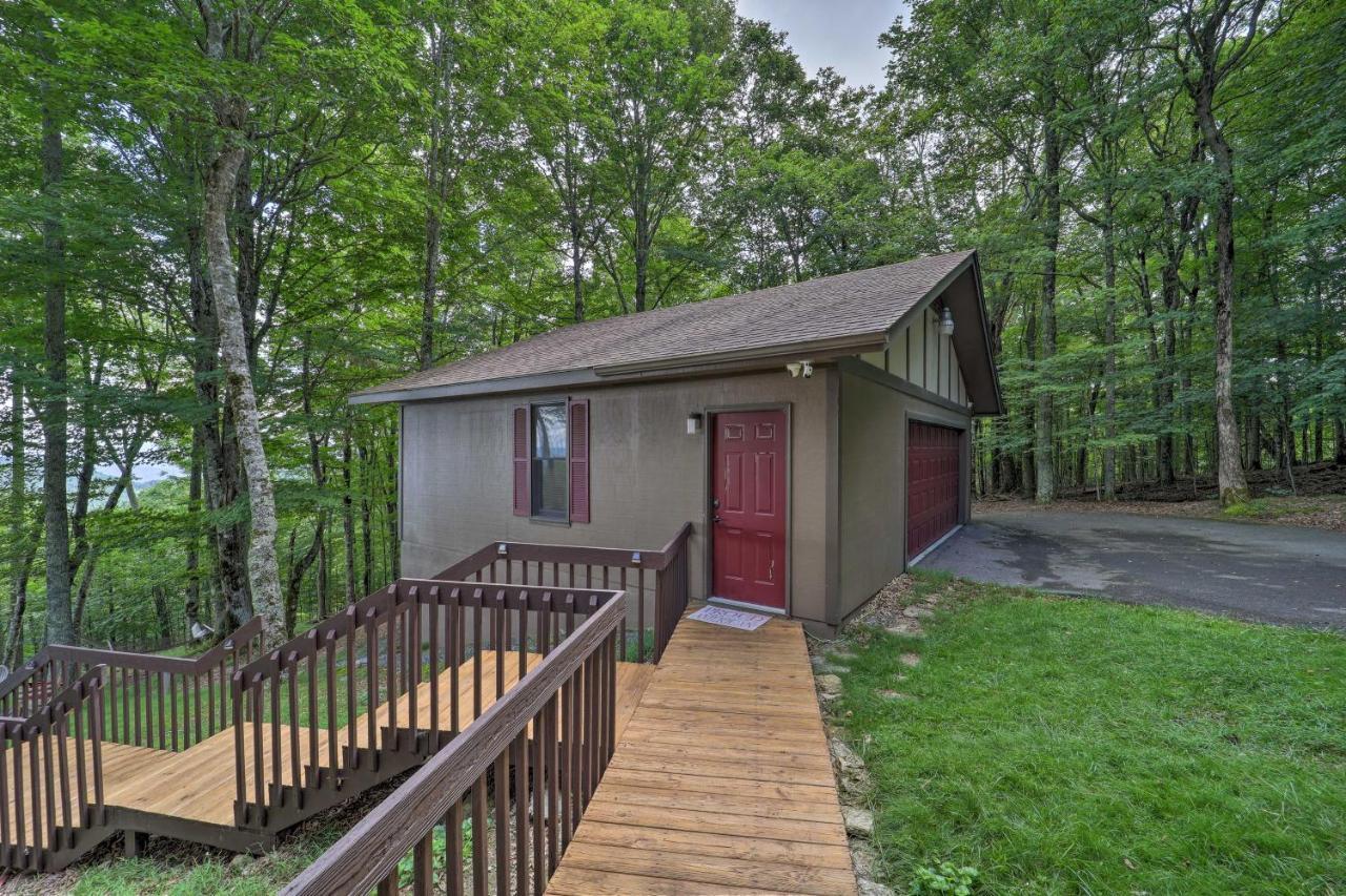 Beech Mountain Cabin Retreat With Hot Tub And Views! Eksteriør billede